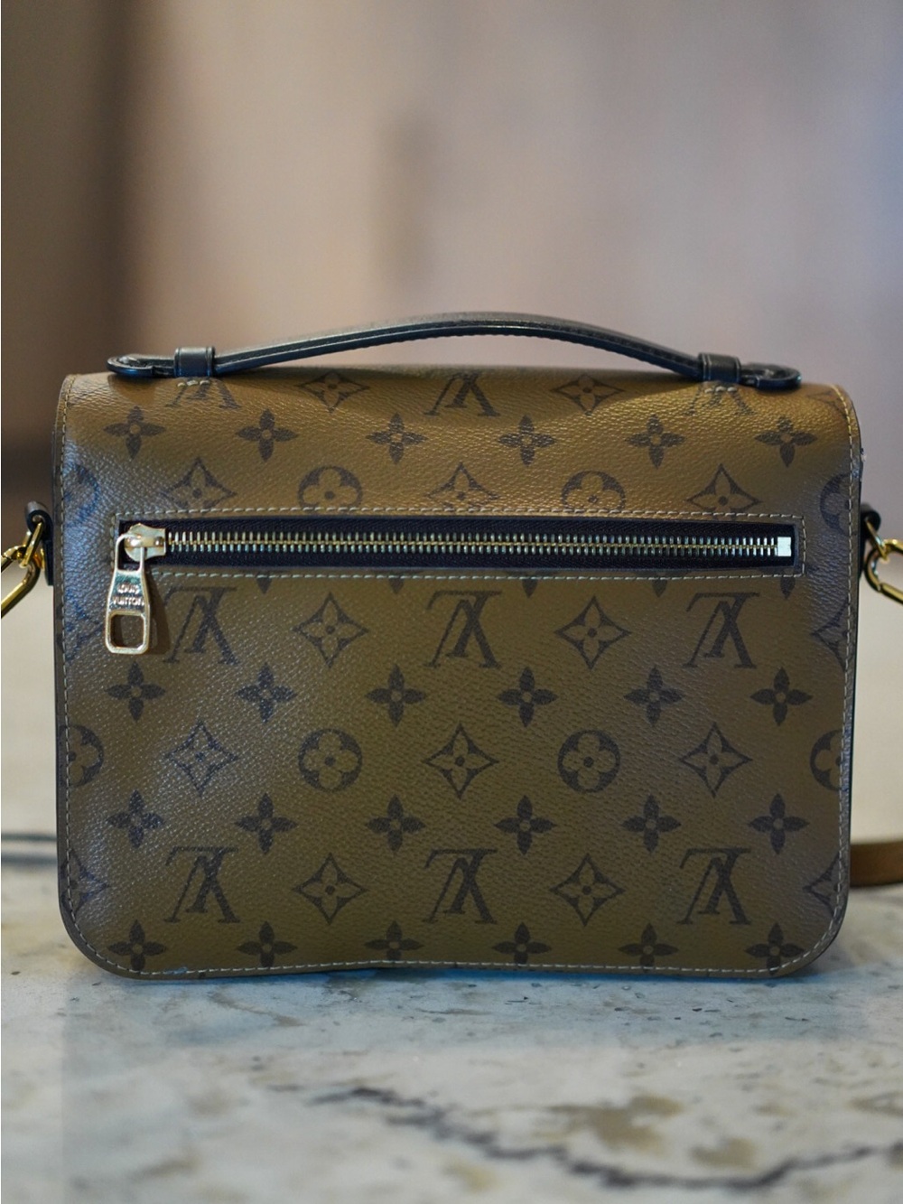 Louis Vuitton Reverse Pochette Metis - Picture 5 of 15